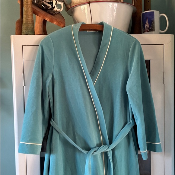 Vanity Fair sz S Vintage Blue Robe with White Trim euc - Picture 2 of 10